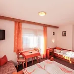 Garni Regina-2 By Interhome شقة