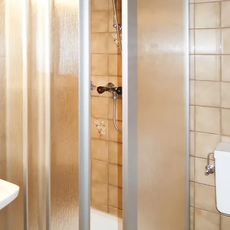 Apartment Garni Regina-2 By Interhome *