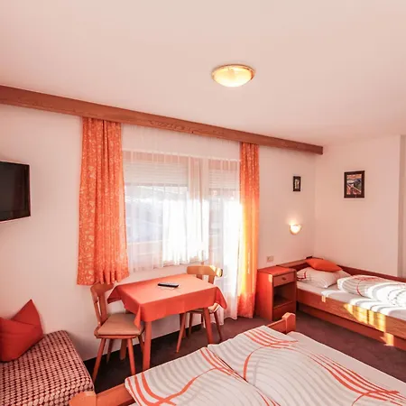 Garni Regina-2 By Interhome Appartamento