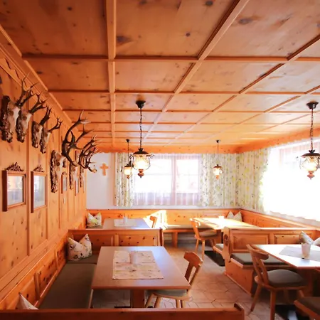 Garni Regina-2 By Interhome * קאפל